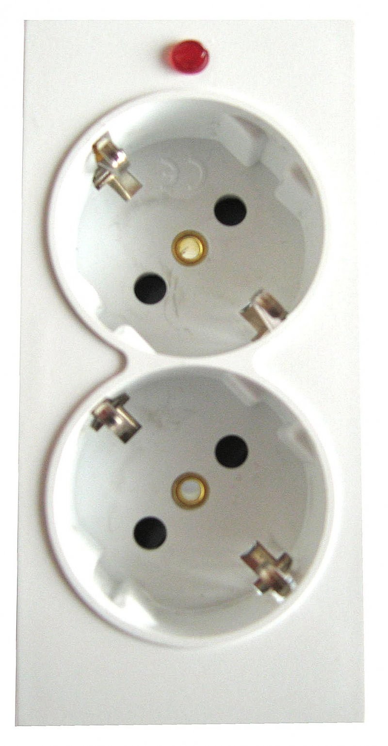 DOBLE SCHUKO BLANCO CON PLACA