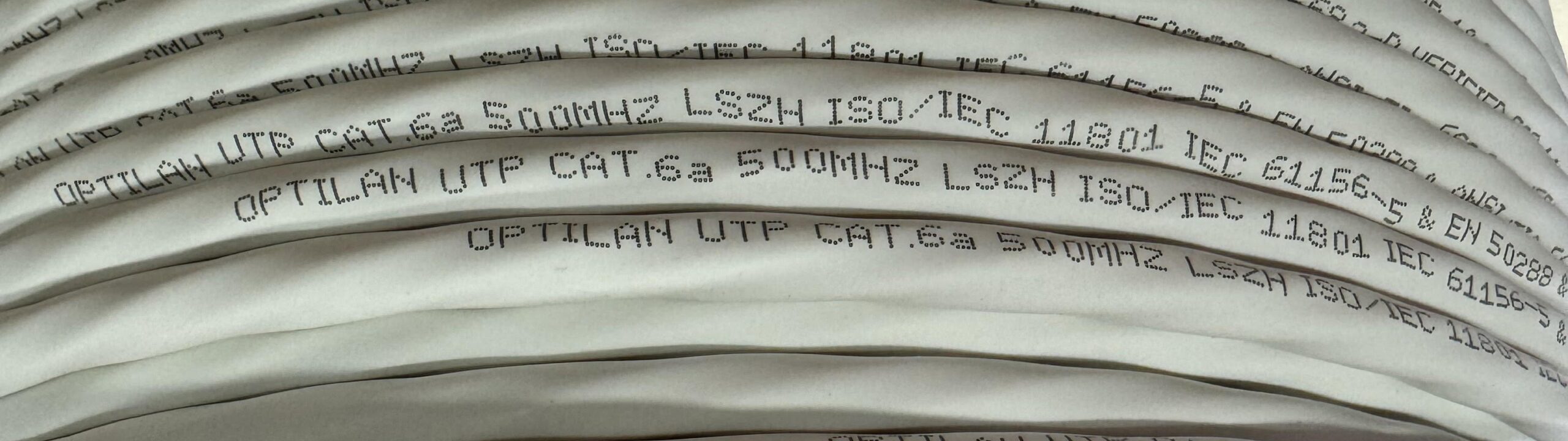 CABLE Optilan® UTP RÍGIDO Cat.6a LSZH 305m BLANCO - Imagen 2